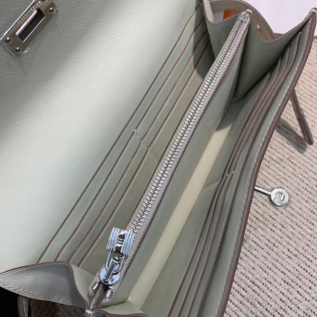 エルメス ケリーウォレットロング クレ シェブルミゾル シルバー金具