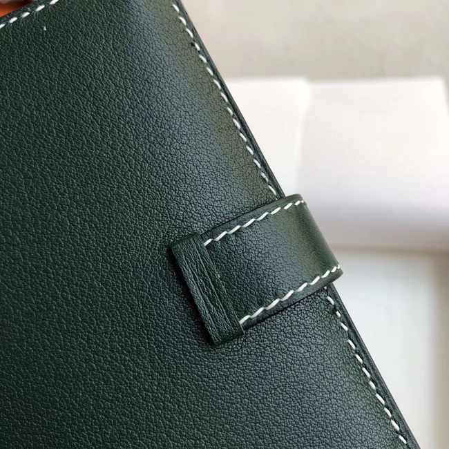 エルメス 財布ベアン ヴェールアングレ シェブルミゾル シルバー金具