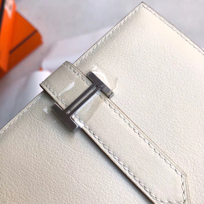 エルメス 財布ベアン クレ シェブルミゾル シルバー金具