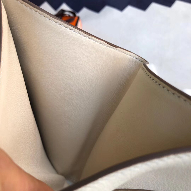 エルメス 財布ベアン クレ シェブルミゾル シルバー金具