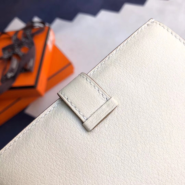 エルメス 財布ベアン クレ シェブルミゾル シルバー金具