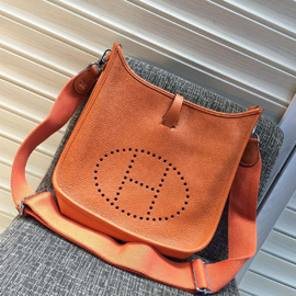 エルメス エブリン エヴリン3 33/GM オレンジ トリヨン シルバー金具