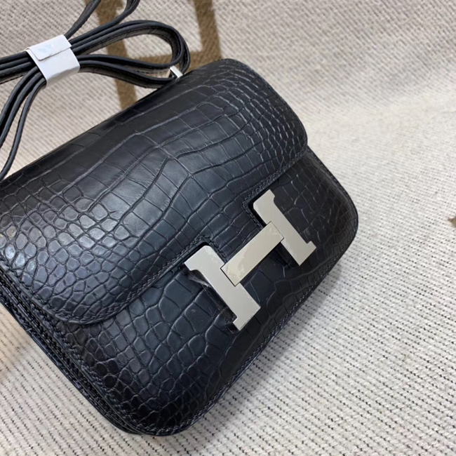 エルメス コンスタンスミニ ブラック クロコダイルマット シルバー金具