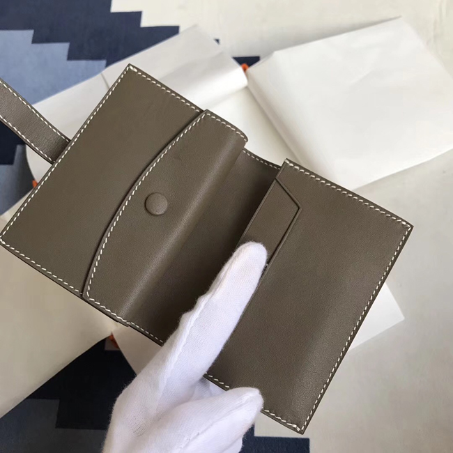 エルメス ベアンカードケース エトゥープ シェブルミゾル シルバー金具