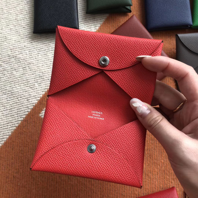 エルメス カルヴィ レッド