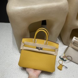 【エルメス】バーキン 25 トゴ革 9D ジョーヌ アンブル シルバー金具｜暖かなゴールドイエローとマットな質感 モダンでエレガントな日常バッグ