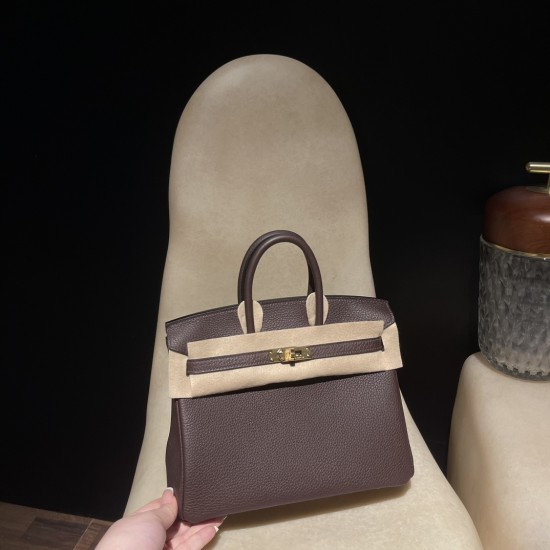 【全新入荷】エルメス バーキン 25 トゴ革 47 ショコラ色 ×37 ゴールド 内装｜濃厚なチョコレートブラウンとゴールドの温かみ 秋冬の定番バッグ