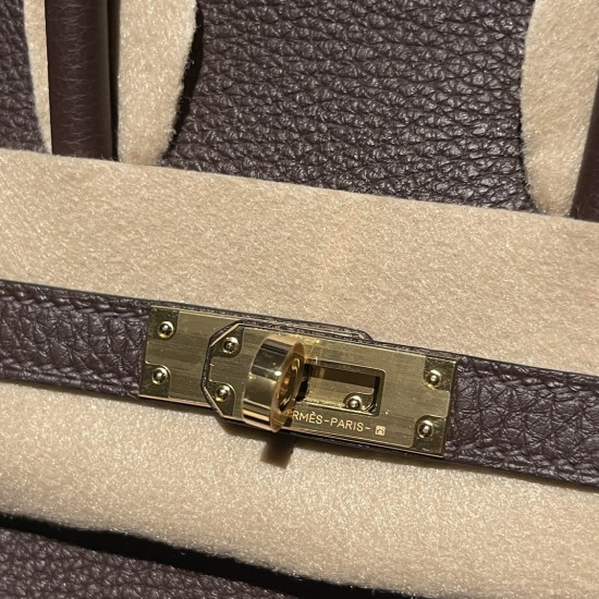 【全新入荷】エルメス バーキン 25 トゴ革 47 ショコラ色 ×37 ゴールド 内装｜濃厚なチョコレートブラウンとゴールドの温かみ 秋冬の定番バッグ