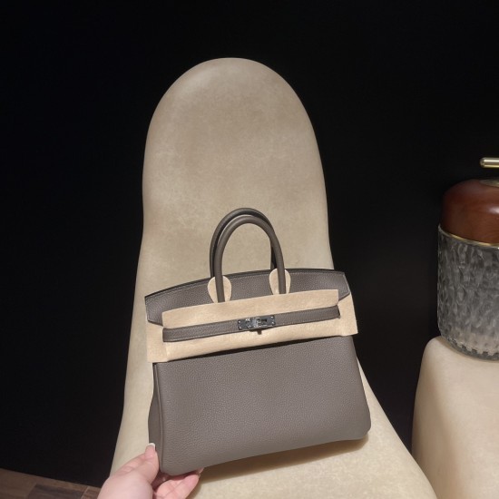 【全新入荷】エルメス バーキン 25 トゴ革 8F エタン ×1F アルジル シルバー金具|マットなベージュグリーンと柔らかなグレーベージュ シックなニュートラルコンビ 【全新入荷】エルメス バーキン 25 トゴ革 8F エタン ×1F アルジル シルバー金具|マットなベージュグリーンと柔らかなグレーベージュ シックなニュートラルコンビ
