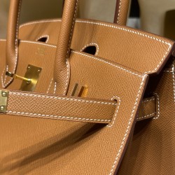【若々しさとエレガンス兼ね備え】Hermès Birkin Sellier 外縫いEpsom 37 / ゴールド ゴールド金具  ヴォーエプソン Epsom