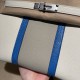 Birkin 30cm CLUB 絶版バッグCLUBは2012年に登場したスポーティーなシリーズで、最大の特徴は**ボディに施された2本の縦ストライプ**。Togoレザーとトカゲ革の組み合わせが特徴的で、レトロでスポーティな雰囲気ながら、圧倒的な存在感を放ちます。 Birkin 30cm CLUB 絶版バッグCLUBは2012年に登場したスポーティーなシリーズで、最大の特徴は**ボディに施された2本の縦ストライプ**。Togoレザーとトカゲ革の組み合わせが特徴的で、レトロでスポーティな雰囲気ながら、圧倒的な存在感を放ちます。