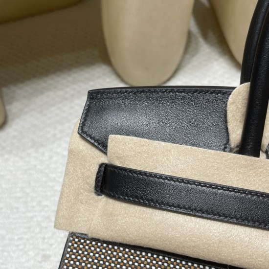 30cm バーキン ワッフルステッチ*レアなデザインだから、お出かけしても*めったに被らないのが魅力! 89 Black (Noir) ブラック シルバーハードウェア 30cm バーキン ワッフルステッチ*レアなデザインだから、お出かけしても*めったに被らないのが魅力! 89 Black (Noir) ブラック シルバーハードウェア