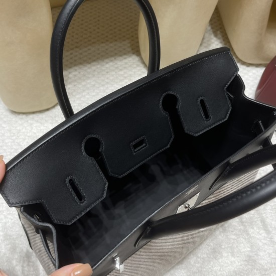 30cm バーキン ファブリック&スウィフトレザー 89 ノワール(銀金具)*ファブリック素材が*若々しい雰囲気*を演出し、オールレザーより*軽量*なのが特長です。 30cm バーキン ファブリック&スウィフトレザー 89 ノワール(銀金具)*ファブリック素材が*若々しい雰囲気*を演出し、オールレザーより*軽量*なのが特長です。