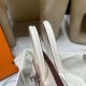 エルメス バーキン25 トリーアンH キャンバス&スウィフトレザー(シルバー金具)カラー:I2/Nata(ナタ)* - クリームホワイトの優しい色合い このモデルは、上質なスウィフトレザーと軽やかなキャンバス地の組み合わせが特徴。 ナチュラルなクリームホワイトカラーが、上品で洗練された雰囲気を演出します。 エルメス バーキン25 トリーアンH キャンバス&スウィフトレザー(シルバー金具)カラー:I2/Nata(ナタ)* - クリームホワイトの優しい色合い このモデルは、上質なスウィフトレザーと軽やかなキャンバス地の組み合わせが特徴。 ナチュラルなクリームホワイトカラーが、上品で洗練された雰囲気を演出します。