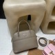 【Bolide】27cm ボリード27 ヴォーエプソン Epsom 18 / エトゥープ ゴールド金具 シンプルで品格ある高級感 【Bolide】27cm ボリード27 ヴォーエプソン Epsom 18 / エトゥープ ゴールド金具 シンプルで品格ある高級感