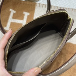 【Bolide】27cm ボリード27 ヴォーエプソン Epsom 18 / エトゥープ ゴールド金具 シンプルで品格ある高級感