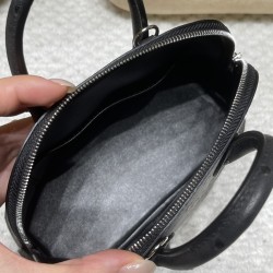 【新作入荷】Mini Bolide 18cm オーストリッチ 89 ブラック シルバークラスプ 超絶キレイな小さな貝殻バッグ
