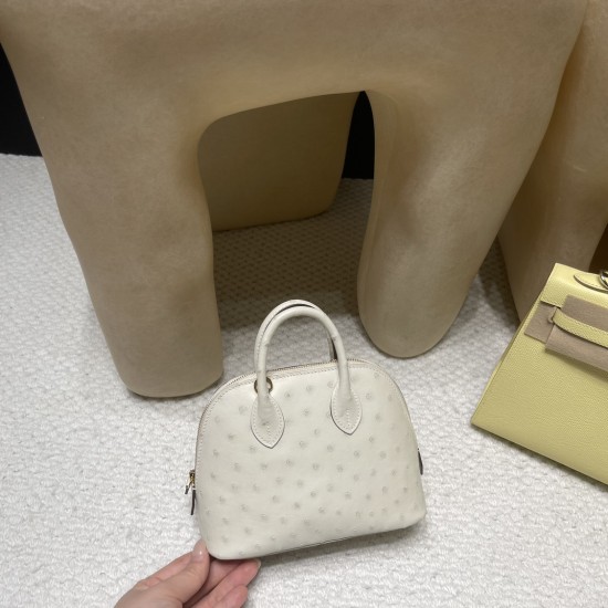 【新作】ミニボリード 18cm オーストリッチ 3C パルシュマン ゴールドクラスプ かわいい貝殻バッグ 【新作】ミニボリード 18cm オーストリッチ 3C パルシュマン ゴールドクラスプ かわいい貝殻バッグ