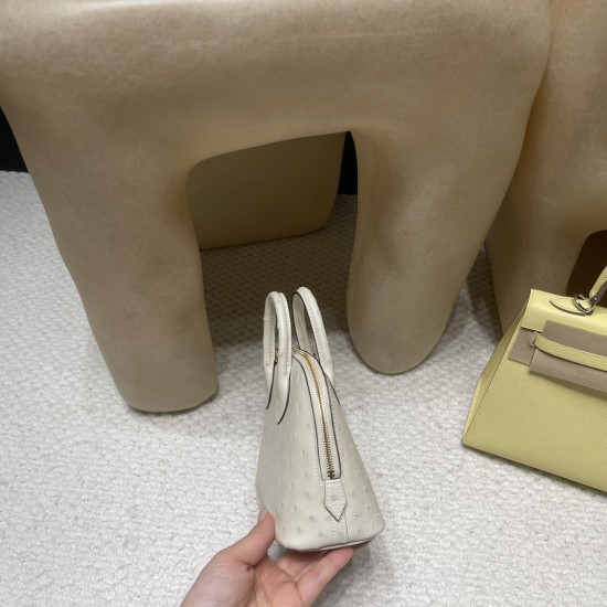 【新作】ミニボリード 18cm オーストリッチ 3C パルシュマン ゴールドクラスプ かわいい貝殻バッグ 【新作】ミニボリード 18cm オーストリッチ 3C パルシュマン ゴールドクラスプ かわいい貝殻バッグ