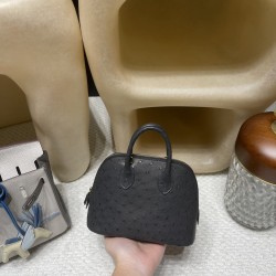 【新作入荷】ミニボリード 18cm オーストリッチ 89 / ノワール ゴールドクラスプ 超絶スタイリッシュな貝殻バッグ