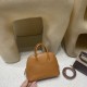 【新入荷】ミニボライド シェブルミゾルチェヴレ 37 / ゴールド New stock Mini Bolide 実用的で可愛いボウリングバッグ 【新入荷】ミニボライド シェブルミゾルチェヴレ 37 / ゴールド New stock Mini Bolide 実用的で可愛いボウリングバッグ