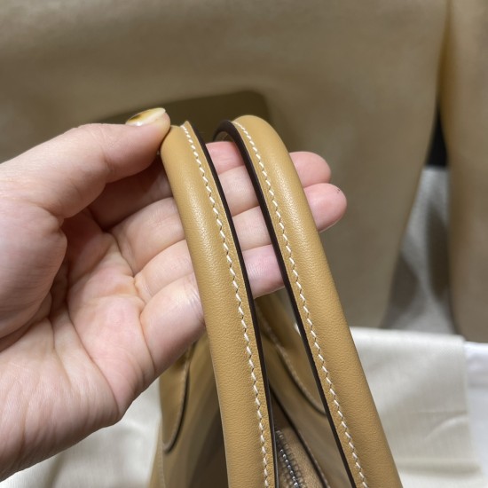 4B/Biscuit ビスキュ エルメス ボリード リラックス 35 ヴォーシッキム ハンドバッグ Bolide relax 35 超美品!Swift レザー イ シルバー金具 4B/Biscuit ビスキュ エルメス ボリード リラックス 35 ヴォーシッキム ハンドバッグ Bolide relax 35 超美品!Swift レザー イ シルバー金具