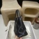 89/Black (Noir) ブラック エルメス ボリード リラックス 35 ヴォーシッキム ハンドバッグ Bolide relax 35 超美品!Swift シルバー金具 89/Black (Noir) ブラック エルメス ボリード リラックス 35 ヴォーシッキム ハンドバッグ Bolide relax 35 超美品!Swift シルバー金具