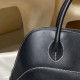 89/Black (Noir) ブラック エルメス ボリード リラックス 35 ヴォーシッキム ハンドバッグ Bolide relax 35 超美品!Swift シルバー金具 89/Black (Noir) ブラック エルメス ボリード リラックス 35 ヴォーシッキム ハンドバッグ Bolide relax 35 超美品!Swift シルバー金具