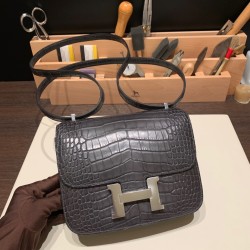 エルメス コンスタンス  ミニ Matte Alligator Crocodile ポロサスマットクロコダイル グラファイト 88/ Graphite ゴールド金具  constance19-006 全手縫い