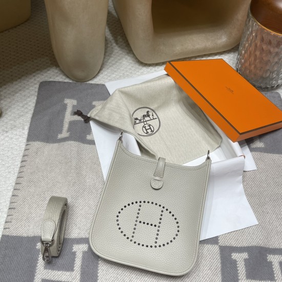 80/Pearl Grey (Gris Perle)  パールグレー トリヨンクレマンス CLEMENCE  TC エルメスエヴリンアマゾンTPM Mini Evelyn