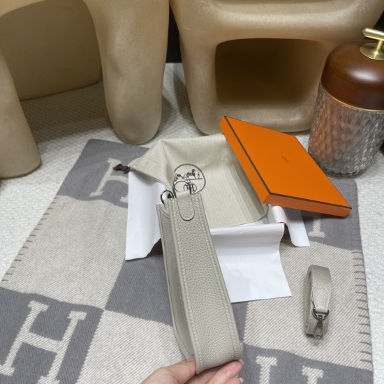 80/Pearl Grey (Gris Perle)  パールグレー トリヨンクレマンス CLEMENCE  TC エルメスエヴリンアマゾンTPM Mini Evelyn