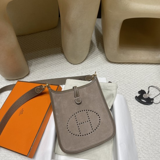 18/Étoupe Grey (Étoupe)  エトゥープ スエード エルメスエヴリンアマゾンTPM Mini Evelyn