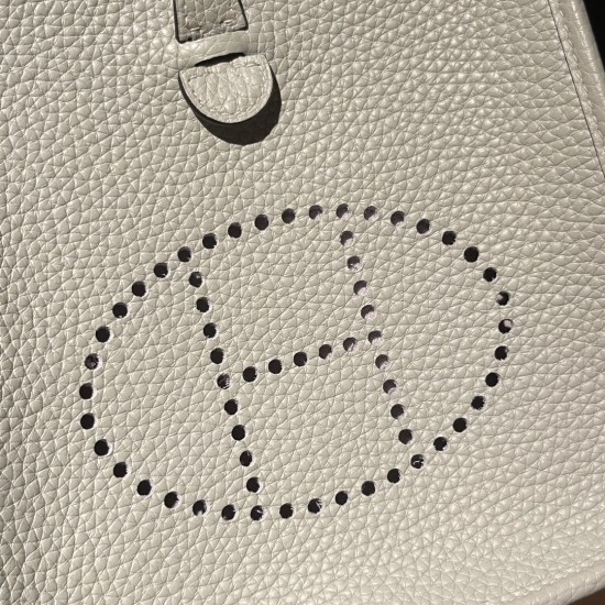 Gris Neve   Ow  グリネヴェ トリヨンクレマンス CLEMENCE  TC エルメスエヴリンアマゾンTPM Mini Evelyn