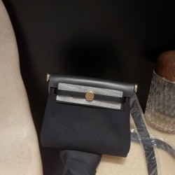 89/Black (Noir) ブラック エルメス ショルダーバッグ エールバッグジップ ミニ ブラック/シルバー金具 トワルミリタリー/ヴァッシュハンター ゴールド金具