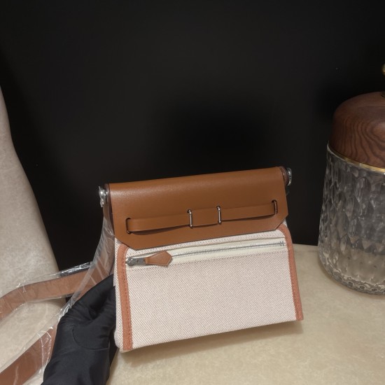 37 /Gold ゴールド エルメス ショルダーバッグ エールバッグジップ ミニ ブラック/シルバー金具 トワルミリタリー/ヴァッシュハンター ゴールド金具
