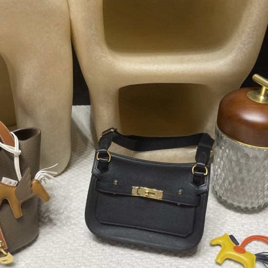 【jypsiere】ジプシーミニ スイフトレザー 調節可能キャンバス肩ベルト付き 89/Black ゴールドクラスプ レジャークールバッグ 【jypsiere】ジプシーミニ スイフトレザー 調節可能キャンバス肩ベルト付き 89/Black ゴールドクラスプ レジャークールバッグ