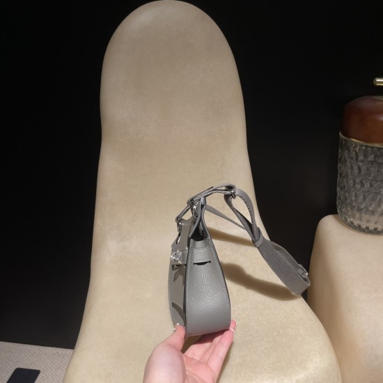 【jypsiere】ジプシーミニ エバーカラーレザー 調節可能キャンバス肩ベルト付き 0L/Gris Meyer シルバークラスプ 通勤・レジャーマルチバッグ 【jypsiere】ジプシーミニ エバーカラーレザー 調節可能キャンバス肩ベルト付き 0L/Gris Meyer シルバークラスプ 通勤・レジャーマルチバッグ