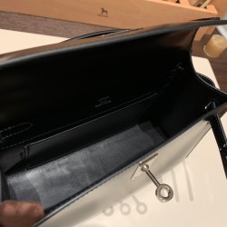 エルメス ポシェットケリー kelly pochette  box ボックスカーフ  ブラック 89/ Black (Noir) シルバー金具 Pochette--007 全手縫い