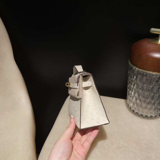 オーストリッチ エルメス ポシェットケリー kelly pochette 3C/Parchemin パルシュマン オーストリッチ エルメス ポシェットケリー kelly pochette 3C/Parchemin パルシュマン