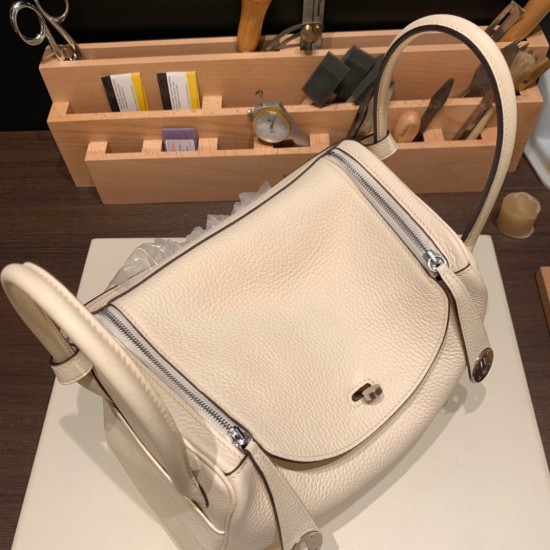 エルメス リンディ26 Clemence トリヨンクレマンス ゴールド金具ゴールド金具 lindy26-030 全手縫い