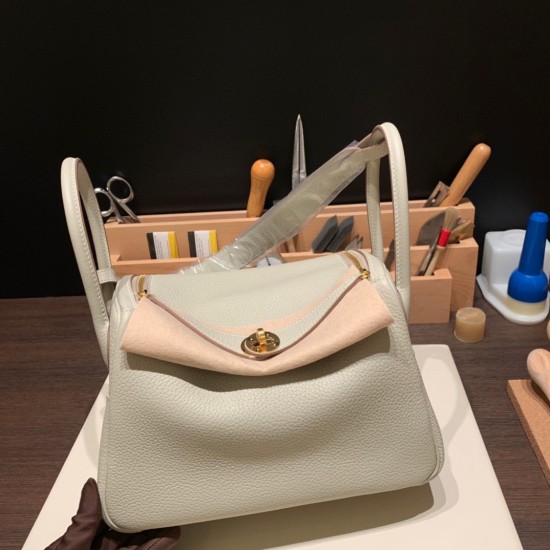 エルメス リンディ26 Clemence トリヨンクレマンス パールグレー 80 /Pearl Greyゴールド金具 lindy26-038 全手縫い