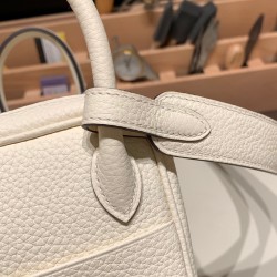 【Hermès Lindy Mini】I2/Nata ナタ シルバー金具 女性向けミニバッグ 容量とデザインのバランス抜群