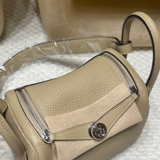 【Mini Lindy】可愛らしさと実用性兼ね備えた S2 トレンチ シルバーフィッティング ミニバッグ 全ての体型にピッタリな大人のエレガンス