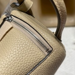 【Mini Lindy】可愛らしさと実用性兼ね備えた S2 トレンチ シルバーフィッティング ミニバッグ 全ての体型にピッタリな大人のエレガンス