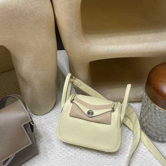【Mini Lindy】2024 年春夏新色「ジョーヌミルトン」× シルバー金具 軽量&大容量 小柄から背高い方までオールマイティな可愛らしいバッグ 【Mini Lindy】2024 年春夏新色「ジョーヌミルトン」× シルバー金具 軽量&大容量 小柄から背高い方までオールマイティな可愛らしいバッグ