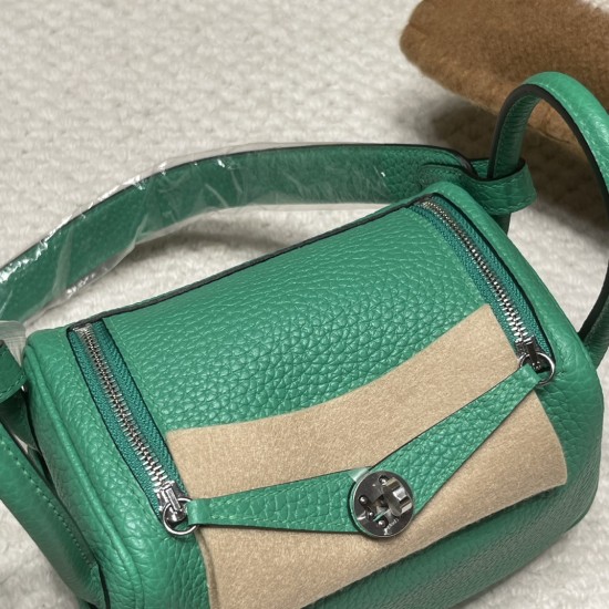 【Mini Lindy】さわやか「6W ミント」× シルバー金具 軽量＆大容量 小柄・背高い方両方にピッタリな爽やかなミニバッグ