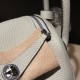 【Mini Lindy Clemence(TC)】柔らかい「Gris Neve OW グリネヴェ」× シルバー金具 可愛らしさと実用性兼ね備えた日常必須ミニバッグ 【Mini Lindy Clemence(TC)】柔らかい「Gris Neve OW グリネヴェ」× シルバー金具 可愛らしさと実用性兼ね備えた日常必須ミニバッグ