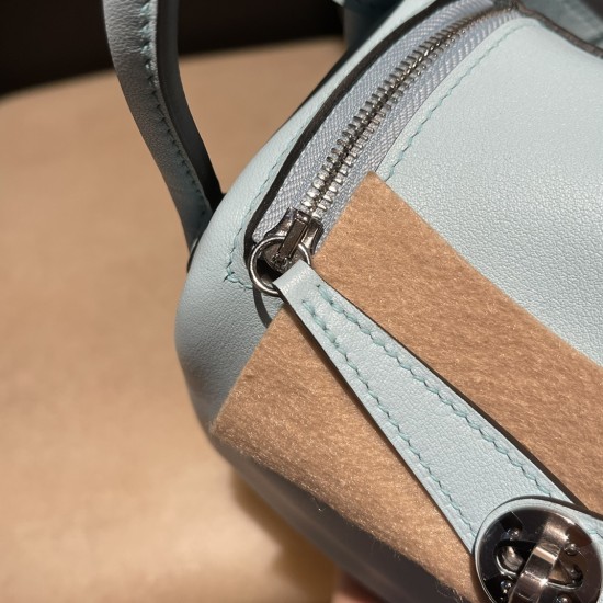 【Mini Lindy】スワイフトレザー U2 ブルーゼフィール × シルバー金具 夏の清涼感たっぷりのミントブルーバッグ