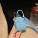 Mini Lindy Clemence(TC)P3 ブルーノール × シルバー金具 北欧の海をイメージしたクールブルー 大人の日常に輝きを加える新入荷ミニバッグ Mini Lindy Clemence(TC)P3 ブルーノール × シルバー金具 北欧の海をイメージしたクールブルー 大人の日常に輝きを加える新入荷ミニバッグ