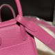【Mini Lindy Clemence(TC)】艶やかなマゼンタパープル × ゴールド金具 大人の華やかさと可愛らしさを兼ね備えた日常必須ミニバッグ 【Mini Lindy Clemence(TC)】艶やかなマゼンタパープル × ゴールド金具 大人の華やかさと可愛らしさを兼ね備えた日常必須ミニバッグ